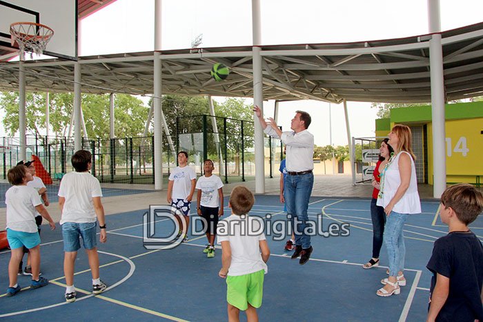 diaridigital.es-visita-escola-estiu-4