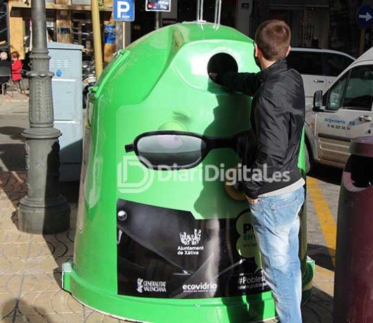 Xàtiva impulsa el reciclatge d’envasos de vidre entre els hostalers de la localitat