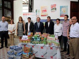 Cruz Roja Xátiva distribuirá más de 7.800 kilos/litros de alimentos a 346 personas