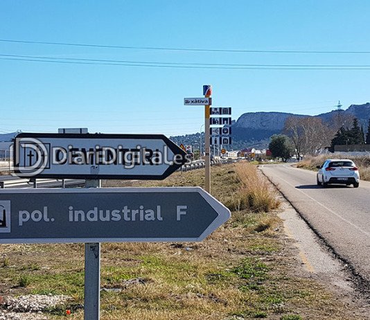 Tall d’aigua potable està nit als polígons de Xàtiva