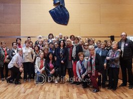 Veïnes i veïns de Xàtiva visiten la Diputació de València
