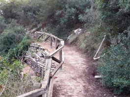 Xàtiva repara la senda del paratge natural de la Cova Negra