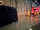 Una pluja torrencial va deixar anit carrers inundats i cotxes atrapats a Xàtiva