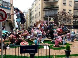 El vent i la pluja causen estralls en les falles de Xàtiva