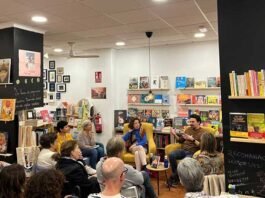 Dos socis es llancen a l’aventura obrint al nucli antic la nova Llibreria Xàtiva