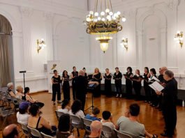 El Cor Ciutat de Xàtiva celebra Nadal amb un dia ple de música i solidaritat