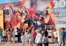 Els escolars de la Llosa de Ranes coneixen de prop la tasca de bombers i policia
