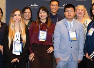 L’estudiant de l’Olleria Carla Argente, premiada per la Fundació Americana de Traducció