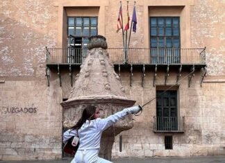 La Federació Espanyola d’Esgrima selecciona la xativina Anna Gallego per a competir a Eslovènia