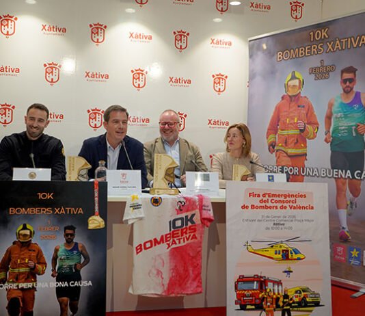 Els bombers mostren el seu potencial a Xàtiva: exhibició de mitjans de prevenció i extinció