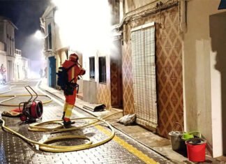 Un matrimoni i el seu fill ixen il·lesos d’un incendi a la seua casa de Xàtiva