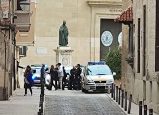 Alerta al nucli antic de Xàtiva: ocupen i vandalitzen la casa natal del cronista Vicente Boix