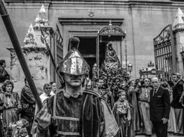 Inauguració de la retrospectiva d’Antoni Marzal amb fotos de la Setmana Santa de Xàtiva