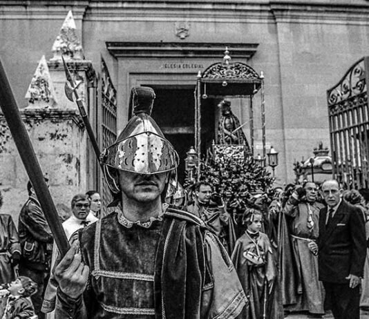Inauguració de la retrospectiva d’Antoni Marzal amb fotos de la Setmana Santa de Xàtiva