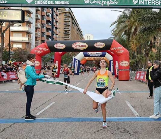 Maria Ureña vola a València: victòria amb rècord en la ‘Never Stop Running’