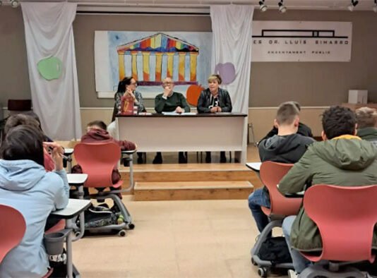 La Setmana Santa de Xàtiva es converteix en lliçó de patrimoni a les aules