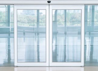 Motores para puertas correderas y automatismos: la guía definitiva para elegir sin equivocarte