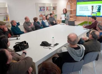 Ontinyent adapta la informació sobre el nou fem amb xarrades per a la gent major