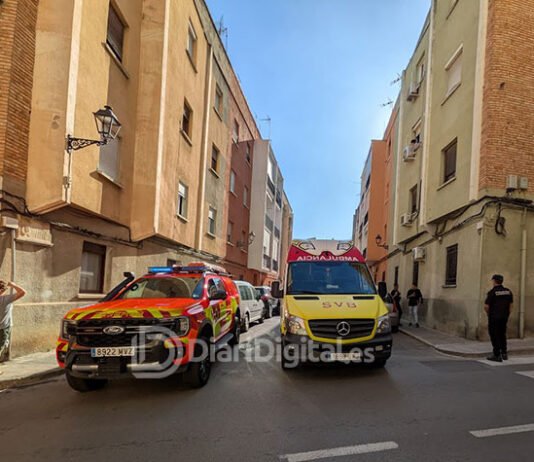 Un incendio en una vivienda de Xàtiva moviliza a los bomberos y obliga a cortar el tráfico