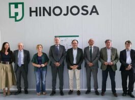 El president de la Generalitat visita Hinojosa Paper, gegant de l’economia circular