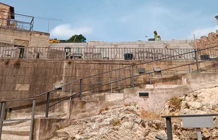 obres-Reparació-Mur-Castell