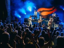 Nit al Castell també pot ser «indie»: Sidonie ho demostra