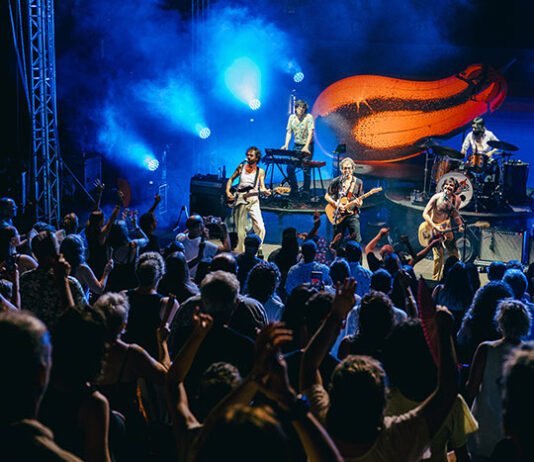 Nit al Castell també pot ser «indie»: Sidonie ho demostra