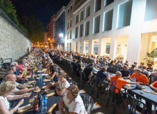La “Nit Gran” reuneix més de 1.300 persones a la Glorieta d’Ontinyent