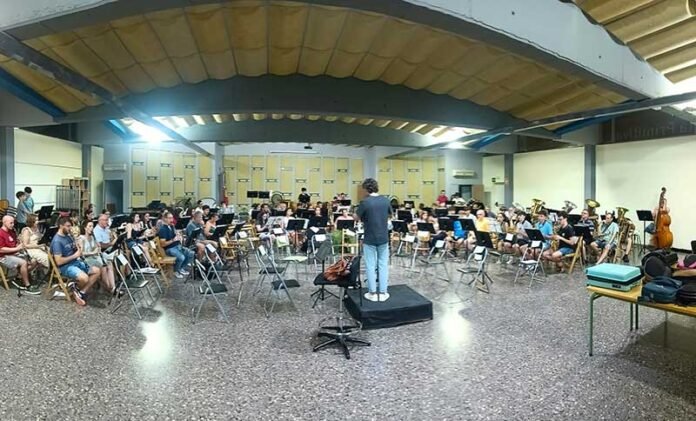 Música-Vella-Roig-Arena