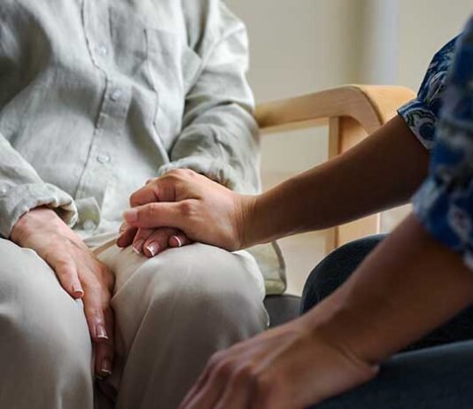 745 històries d’atenció i cura: el compromís de Caixa Ontinyent amb l’Alzheimer