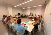 Generalitat i sindicats acorden la implantació de la jornada laboral de 35 hores setmanals en l’Administració