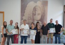 Xàtiva reconeix quatre comerços locals pel seu compromís amb l’ús del valencià