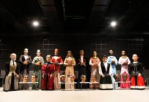 Els gegants i nanos porten el folklore de Xàtiva a les Fires d’Octubre de Tafalla